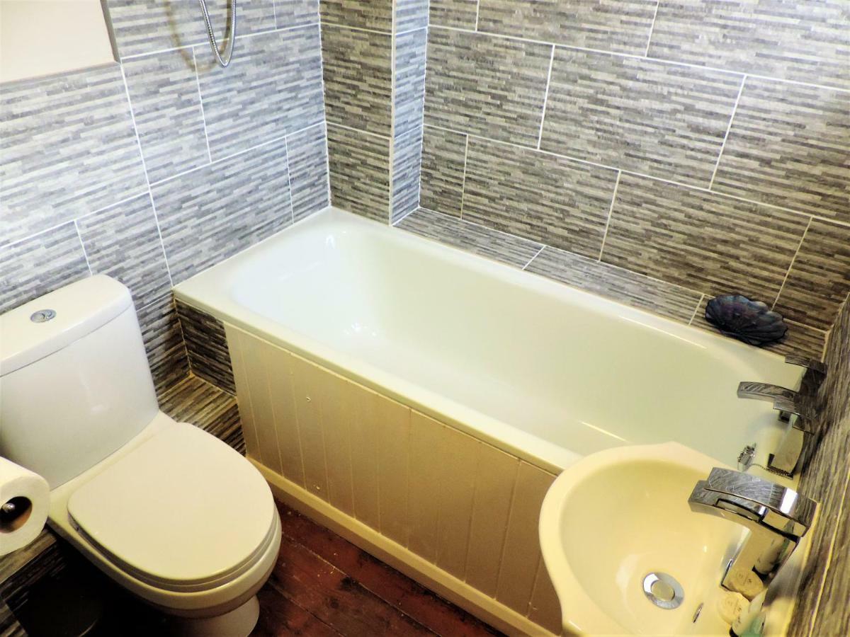 1 Bed Bagshot Pennyhill Accommodation Bagian luar foto