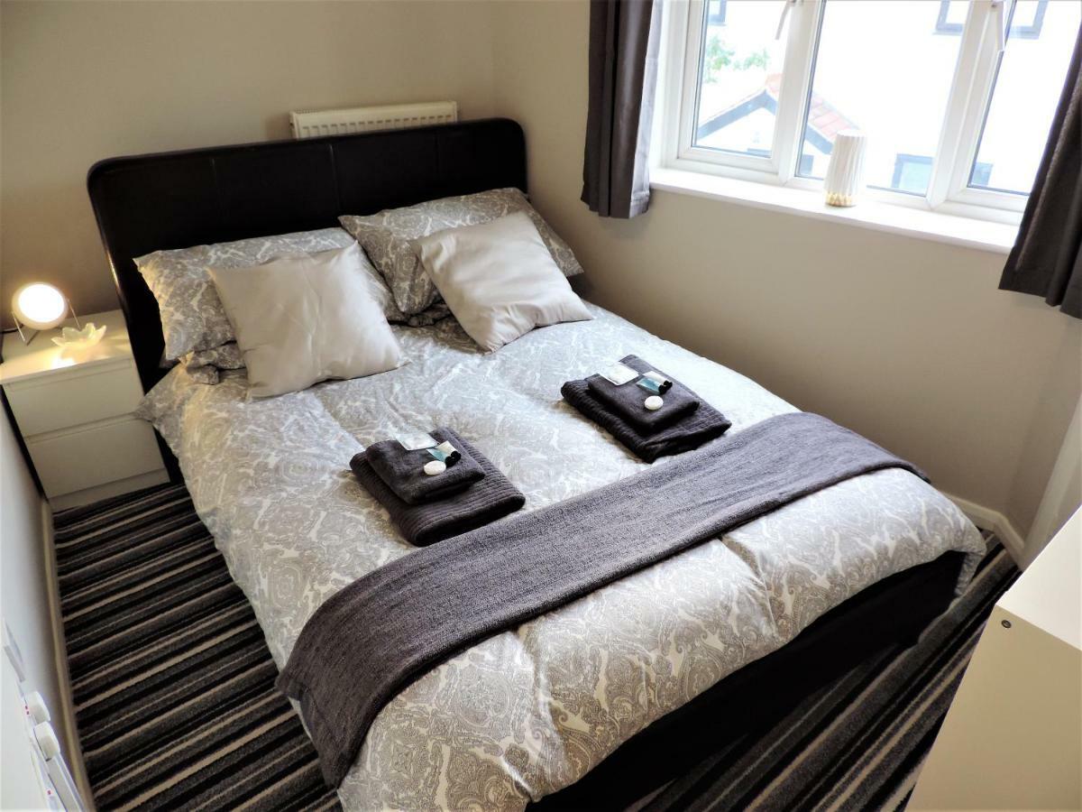 1 Bed Bagshot Pennyhill Accommodation Bagian luar foto